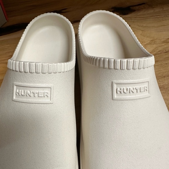 Hunter Womens In/Out Bloom Algae Foam Willow White Slip On Clogs Size 12 NIB - Picture 3 of 13
